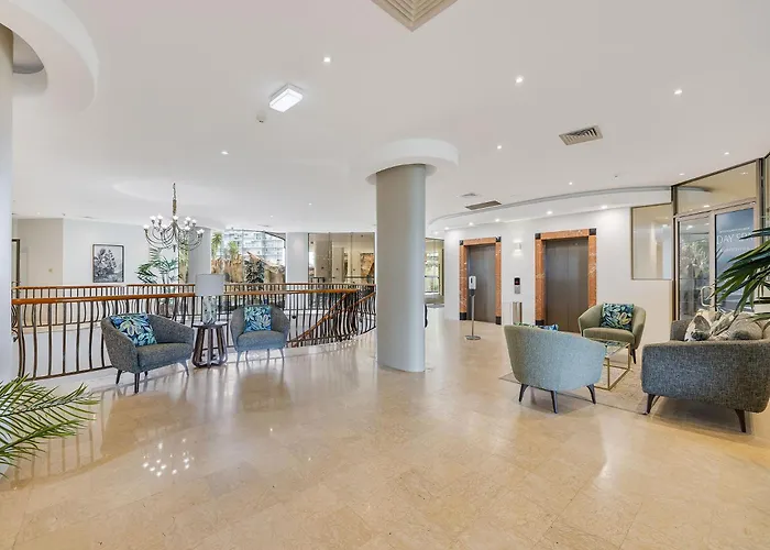 Landmark Resort Renovated Beach Apartment